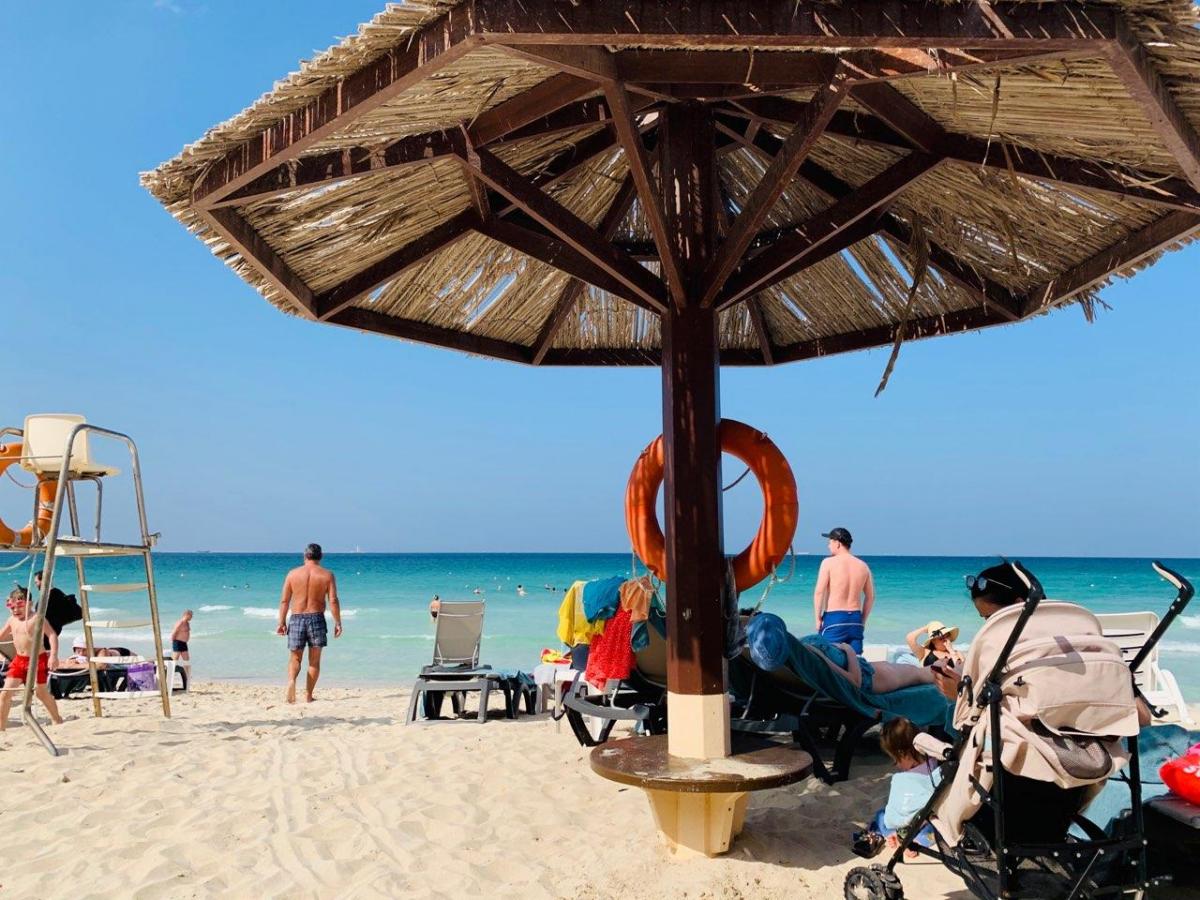 Occidental славится одним из лучших пляжей Шарджи, закрытым для посторонних туристов