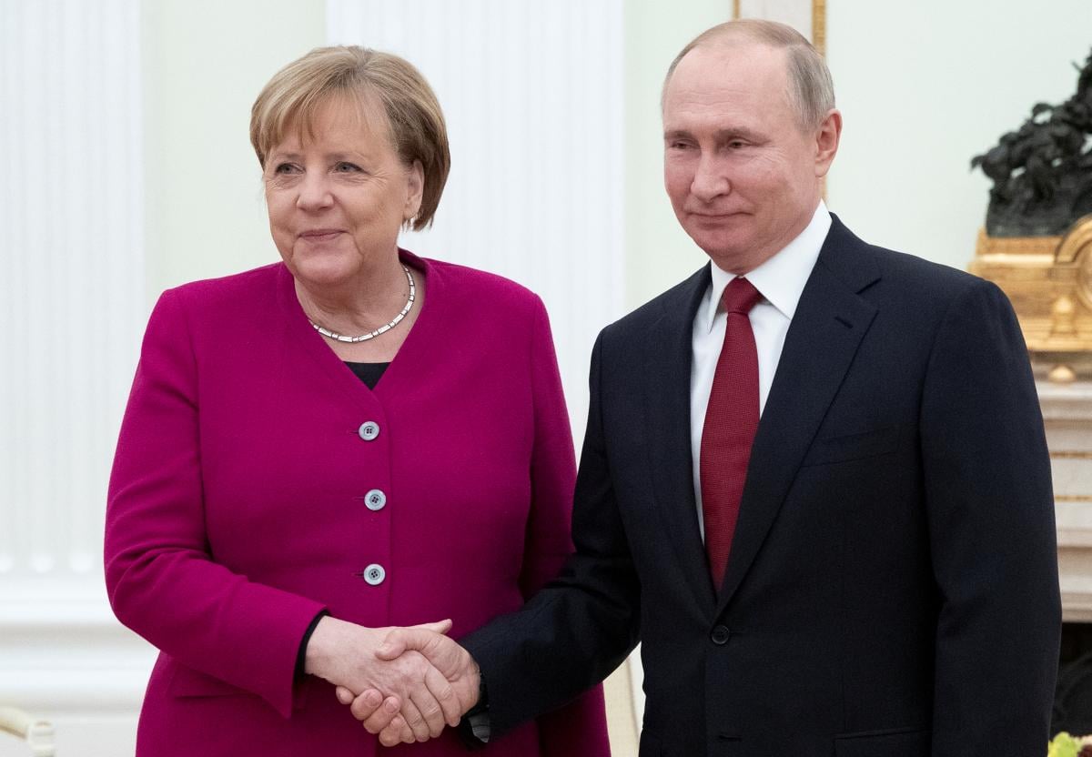 Меркель планировала обучать армию РФ в центрах с лазерным оружием, - The Telegraph Меркель планировала обучать армию РФ в центрах с лазерным оружием, - The Telegraph