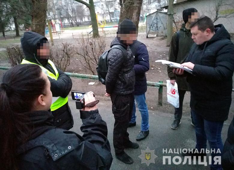 11 января полиция задержала злоумышленника / фото kyiv.npu.gov.ua 11 января полиция задержала злоумышленника / фото kyiv.npu.gov.ua