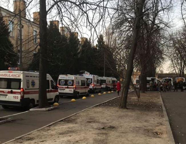 Волонтер призывает сдавать кровь для раненых военных / facebook.com/nataliya.vetvitskaya Волонтер призывает сдавать кровь для раненых военных / facebook.com/nataliya.vetvitskaya