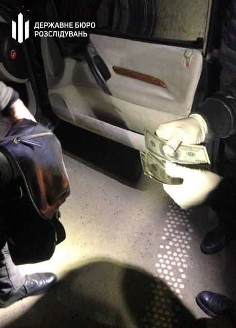 На Львівщині правоохоронці затримали податківця на хабарі 30 тисяч гривень - ДБР На Львівщині правоохоронці затримали податківця на хабарі 30 тисяч гривень - ДБР