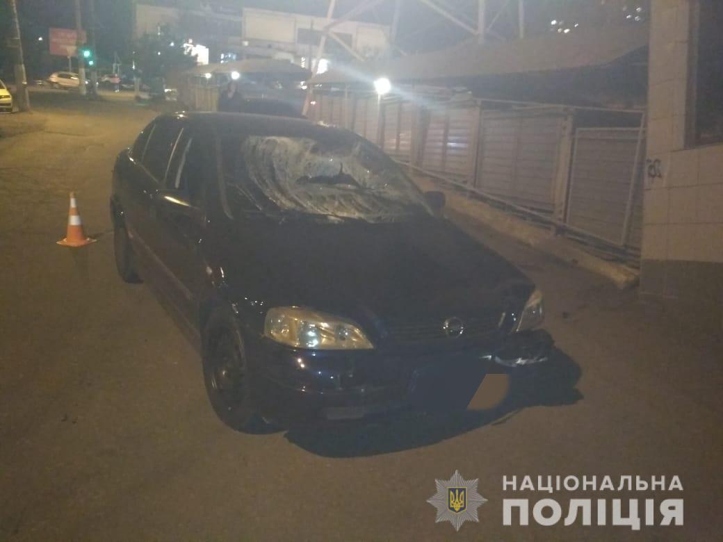 Зараз на місці події працює слідчо-оперативна група / УНІАН Зараз на місці події працює слідчо-оперативна група / УНІАН