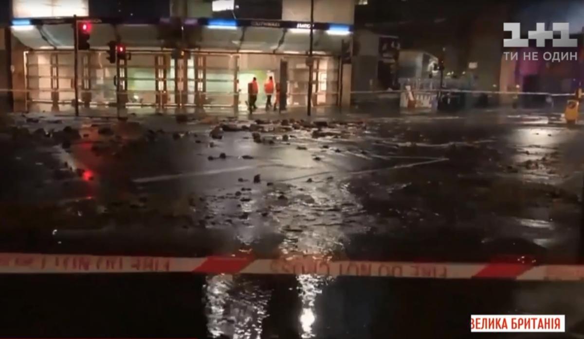 Прорыв водопровода в Лондоне / скриншот Прорыв водопровода в Лондоне / скриншот