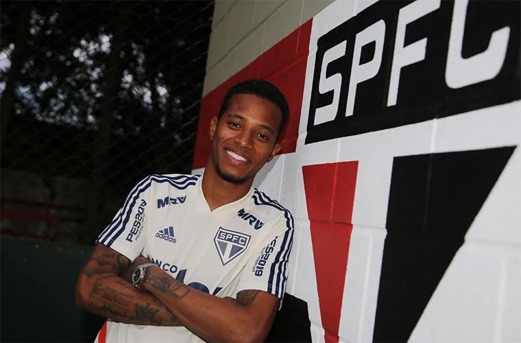 Че Че не заграв в Динамо / фото: twitter.com/saopaulofc Че Че не заграв в Динамо / фото: twitter.com/saopaulofc