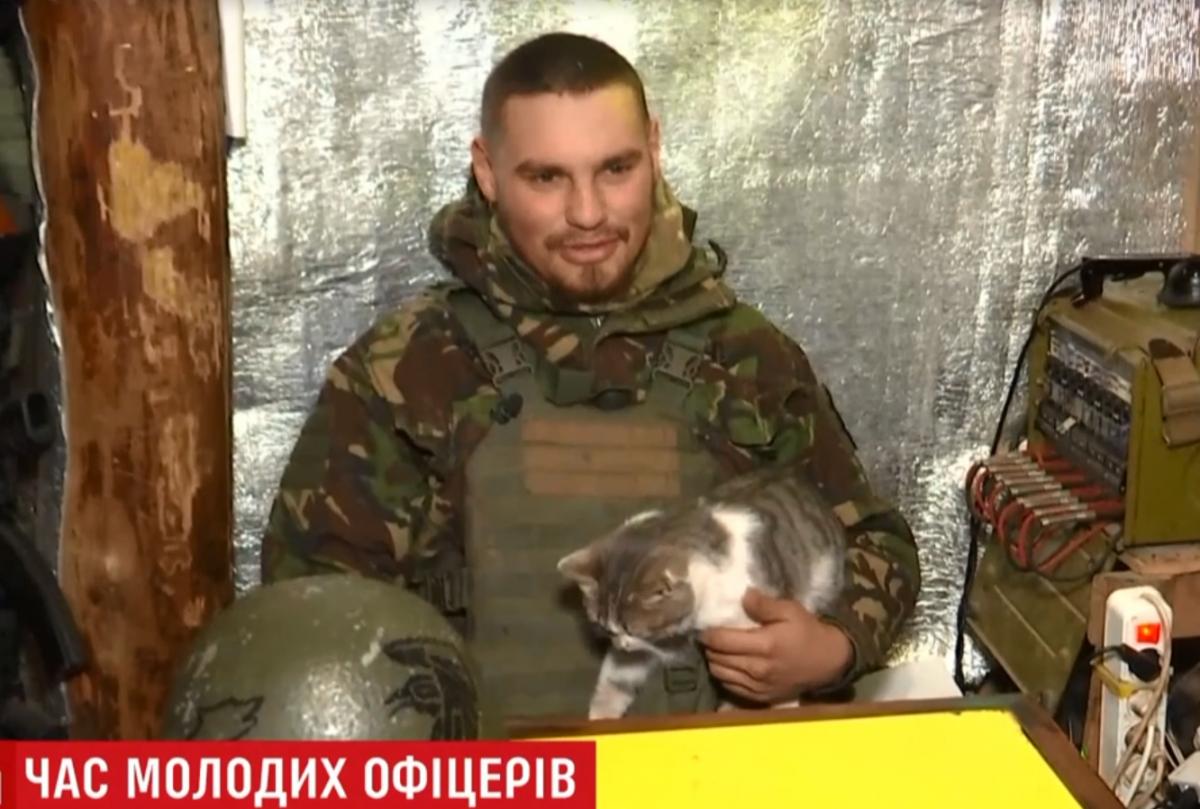 У підпорядкуванні 22-річного Паркера - ціла рота та кіт Василь / скріншот У підпорядкуванні 22-річного Паркера - ціла рота та кіт Василь / скріншот