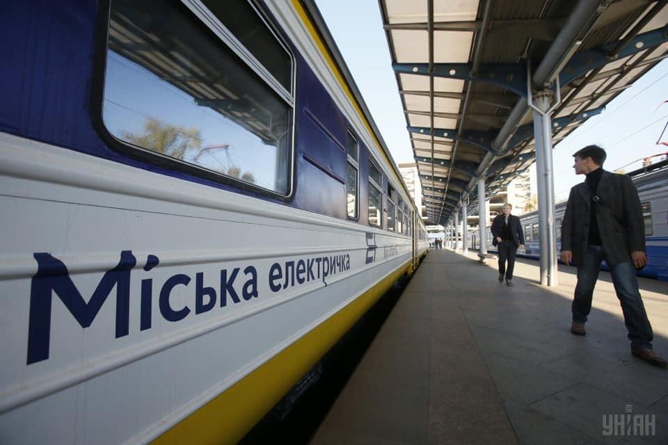 Киевляне теперь могут приобрести билет на кольцевую электричку через "Киев цифровой" / фото facebook / Kyivpastrans Киевляне теперь могут приобрести билет на кольцевую электричку через "Киев цифровой" / фото facebook / Kyivpastrans