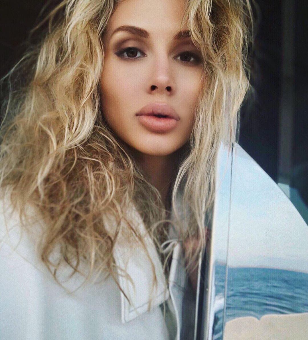 Лобода поділилася з шанувальниками новим фото / Instagram Світлана Лобода Лобода поділилася з шанувальниками новим фото / Instagram Світлана Лобода