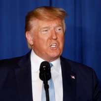 Трамп пригрозил Ираку "невиданными ранее санкциями"