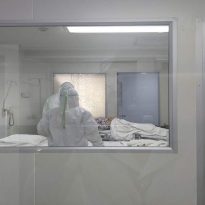 Reuters: China shuts down transport, temples as virus death toll rises to 25 (Video)