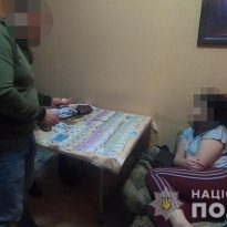 В Одессе полиция "накрыла" бордель, обустроенный в арендованной квартире (видео)