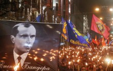 В Киеве провели факельное шествие по случаю дня рождения Бандеры (фото, видео)