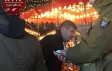 У Києві п'яний чоловік розлив на перехожих чани з гарячим глінтвейном - постраждала дитина (фото)