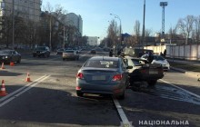 У Києві внаслідок зіткнення трьох автомобілів одна особа загинула, ще одну - госпіталізовано