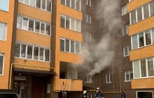 У багатоповерхівці Рівного стався вибух, евакуйовано 14 осіб (фото, відео)