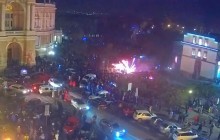 В Одессе фейерверк запустили в толпу (видео)