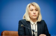 Министр развития общин и территорий Бабак подала в отставку - СМИ