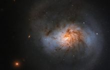 Телескоп Hubble зробив незвичайний знімок спіральної галактики з перемичкою