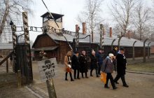 75 річниця визволення концтабору Аушвіц: до Польщі вже прилетів Зеленський, а Путін проігнорує заходи (фото, відео)