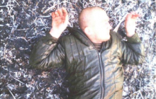 Оставили одного раненым: разведчики на Донбассе захватили в плен брошенного оккупантами боевика (фото)