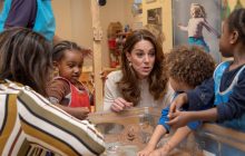 Кейт Миддлтон на день стала няней для ребятишек лондонского садика (фото)