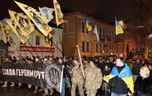 В Харькове на факельный марш в память Героев Крут вышли 800 человек (фото)