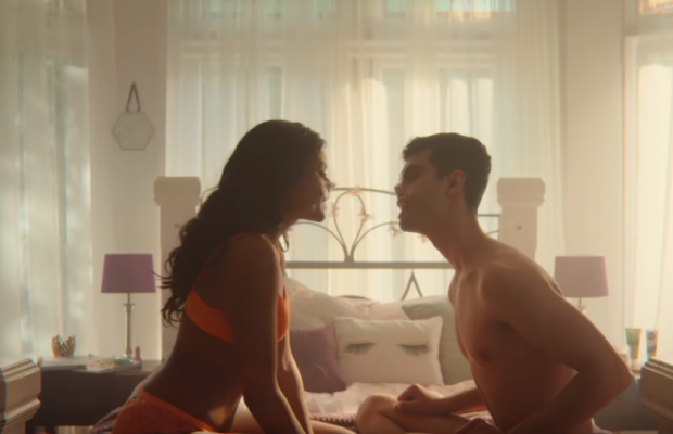 Представлено трейлер другого сезону "Сексуального виховання" з Джилліан Андерсон