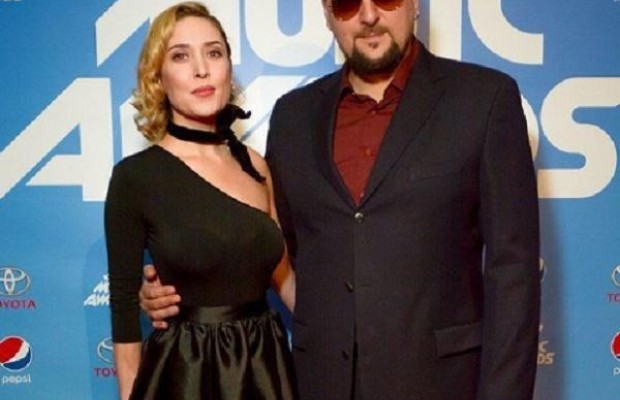 Відома українська співачка розповіла про розставання з чоловіком через 26 років шлюбу (відео)