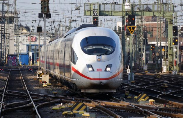 Більше не 49 Euro Ticket: у Німеччині вирішили різко підняти вартість єдиного проїзного