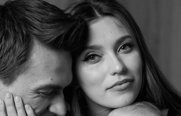 Тодоренко показала в Instagram ніжне фото в обіймах чоловіка і маленького сина