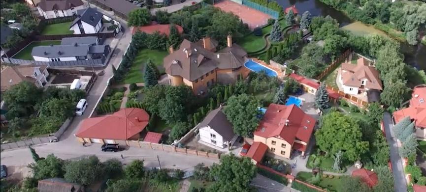 Дом Вадима Столара на Осокорках / скрин видео Дом Вадима Столара на Осокорках / скрин видео