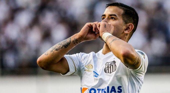 Дерлис Гонсалес на правах аренды играет за Сантос / фото: santosfc.com.br Дерлис Гонсалес на правах аренды играет за Сантос / фото: santosfc.com.br
