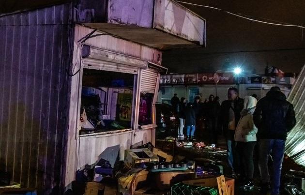В больнице остается один пострадавший в результате конфликта на рынке / фото Волынские новости В больнице остается один пострадавший в результате конфликта на рынке / фото Волынские новости