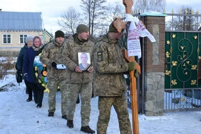 Загинув солдат 3 лютого поблизу міста Золоте \ Фейсбук Геннадій Ганжа Загинув солдат 3 лютого поблизу міста Золоте \ Фейсбук Геннадій Ганжа