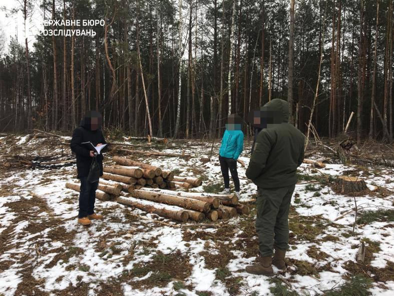 Усього проводять 35 обшуків/ Фото: ДБР Усього проводять 35 обшуків/ Фото: ДБР