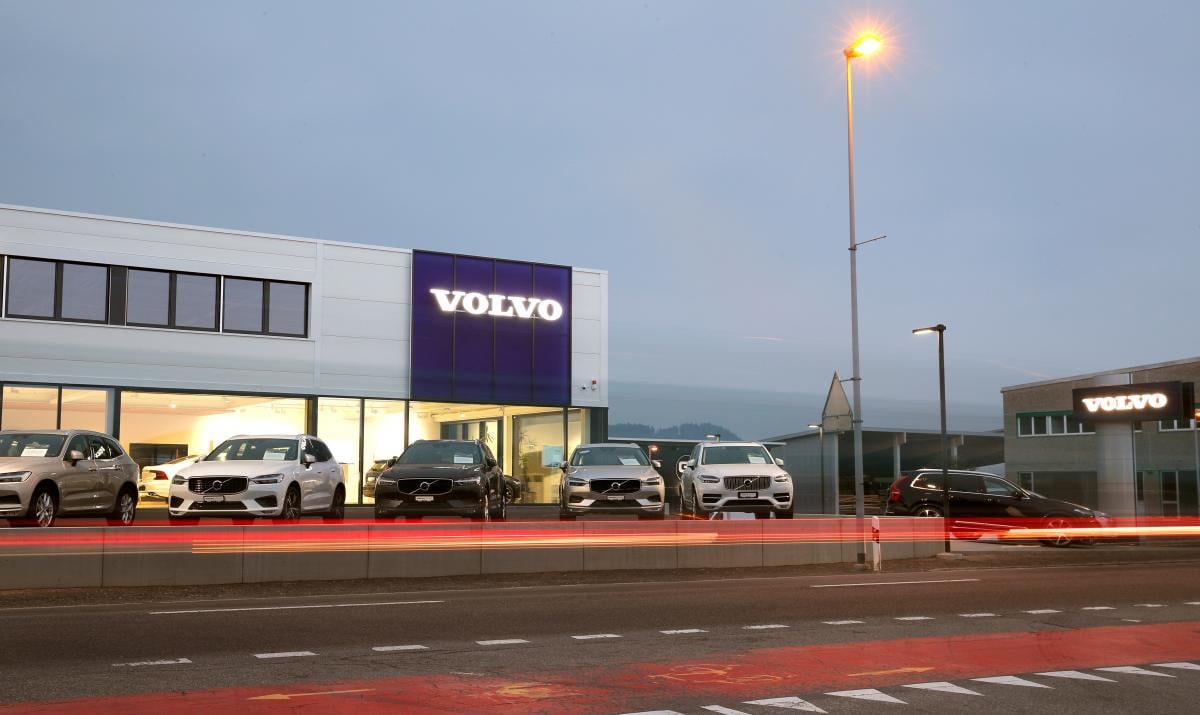 Volvo выходит из России / фото REUTERS Volvo выходит из России / фото REUTERS