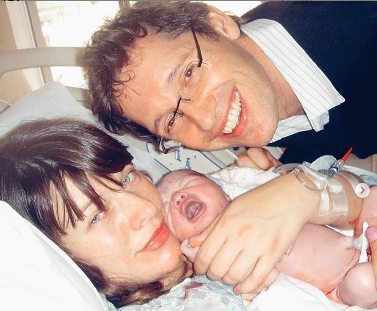 Мілла Йовович народила третю дочку на початку лютого / фото Instagram.com/millajovovich Мілла Йовович народила третю дочку на початку лютого / фото Instagram.com/millajovovich