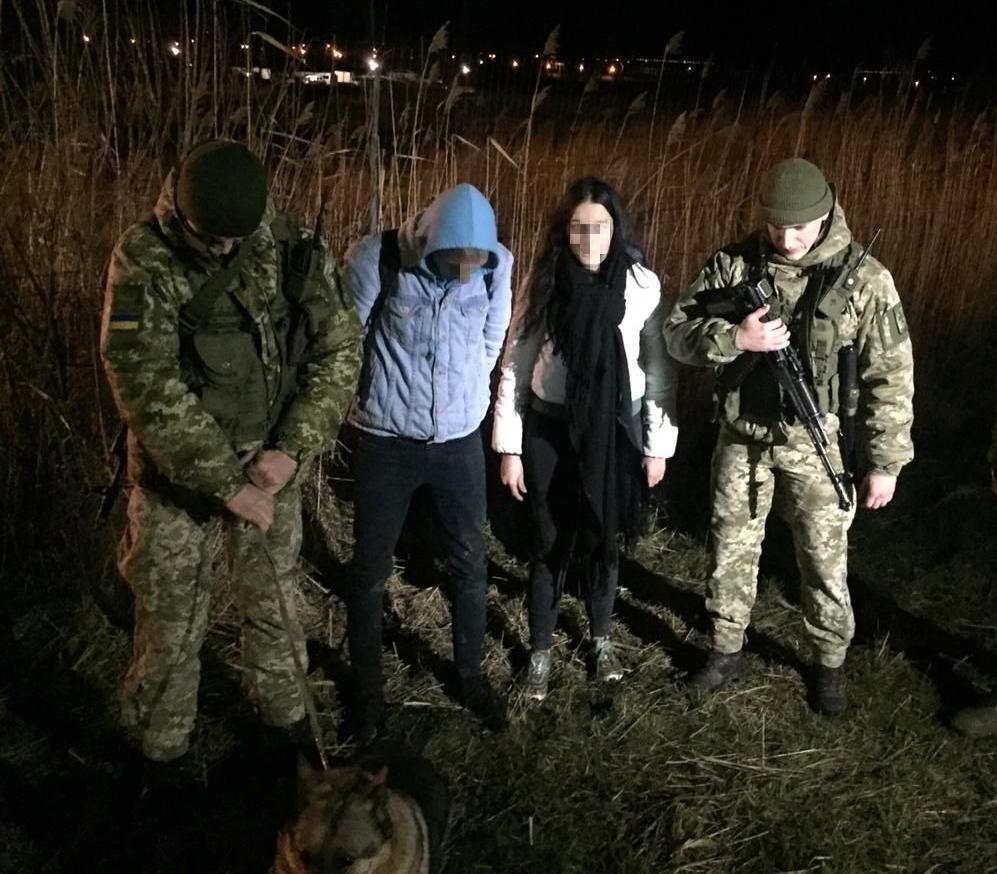 Юну громадянку Польщі передадуть польським правоохоронцям \ ДПСУ Юну громадянку Польщі передадуть польським правоохоронцям \ ДПСУ