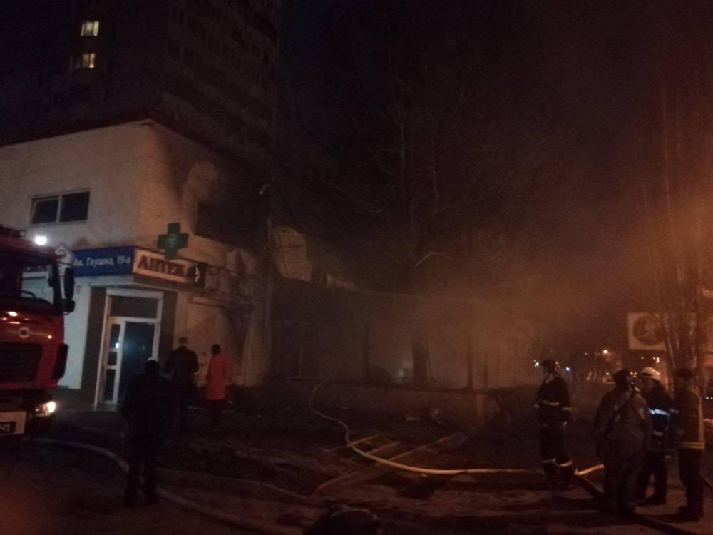 За даними рятувальників, кафе горіло відкритим полум'ям / Фото: ДСНС За даними рятувальників, кафе горіло відкритим полум'ям / Фото: ДСНС