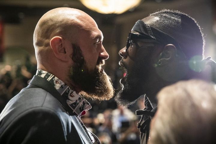 Тайсон Ф'юрі і Деонтей Вайлдер зустрічалися в рингу вже два рази / фото Boxingscene Тайсон Ф'юрі і Деонтей Вайлдер зустрічалися в рингу вже два рази / фото Boxingscene