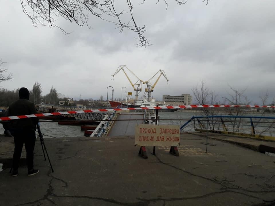 Під час інциденту ніхто не постраждав / фото КП «ЕЛУ автодоріг» Під час інциденту ніхто не постраждав / фото КП «ЕЛУ автодоріг»