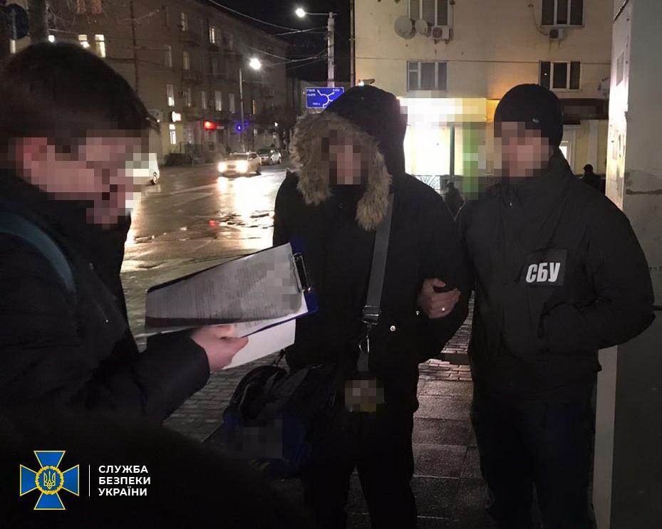 В Житомире задержали киберполицейского-взяточника / СБУ