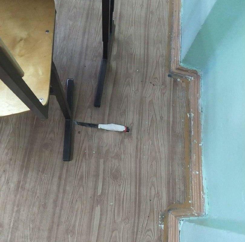 В России школьник пытался зарезать педагога / Telegram - 2ch/Двач В России школьник пытался зарезать педагога / Telegram - 2ch/Двач