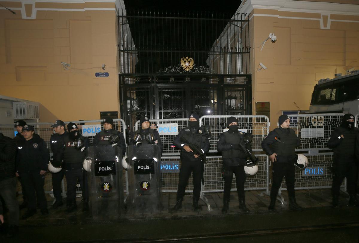 Поліція вжила заходів безпеки перед Генконсульством Росії \ aa.com.tr Поліція вжила заходів безпеки перед Генконсульством Росії \ aa.com.tr