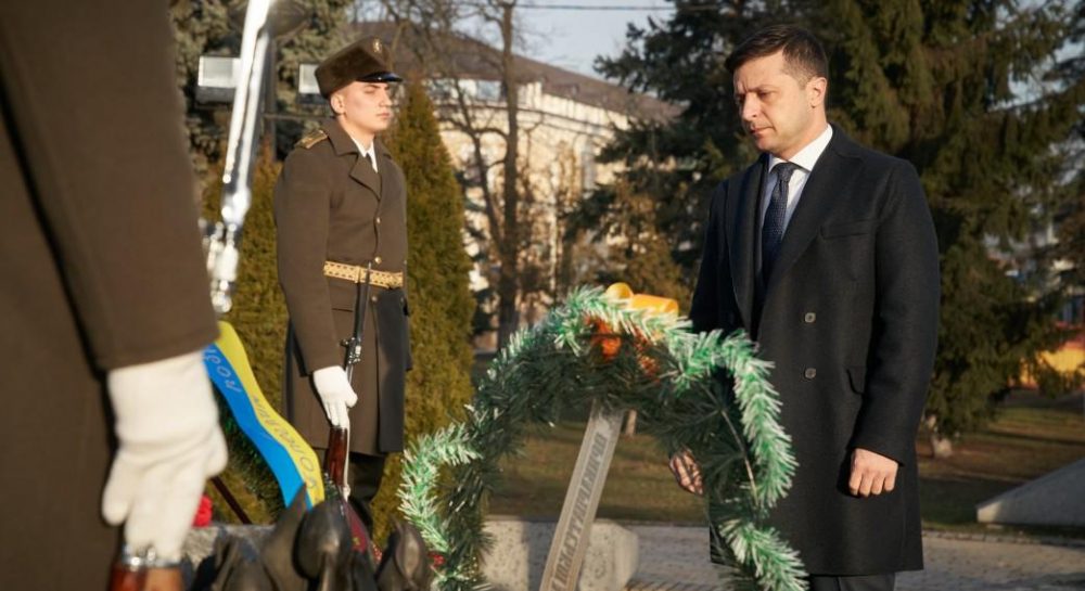 Zelensky honors memory of Ukrainians fallen in Soviet-Afghan war | UNIAN