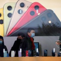 Из-за коронавируса Apple изменила правила ухода за своей продукцией