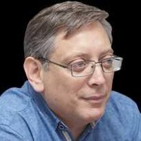 "Щодо певних тем гумор, меми, анекдоти чи сатира у підручниках є неприйнятними. Але ніхто не казав, що вивчати історію має бути сумно"