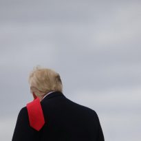 Facebook: Trump posts misleading ad using Ukraine photo – BBC
