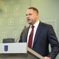 Ukraine inviting IDPs to Minsk talks – Zelensky's Office chief