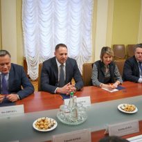 Yermak to G7 envoys: Ukraine doing everything to end war, working 24/7