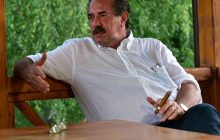 Взятка за назначение на ОПЗ: заинтересованным в подкупе мог быть миллиардер Алекс Ровт – расследование